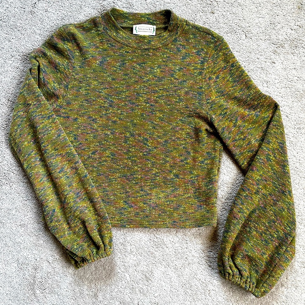 Loveriche light sweater. Size medium. Spring sweater